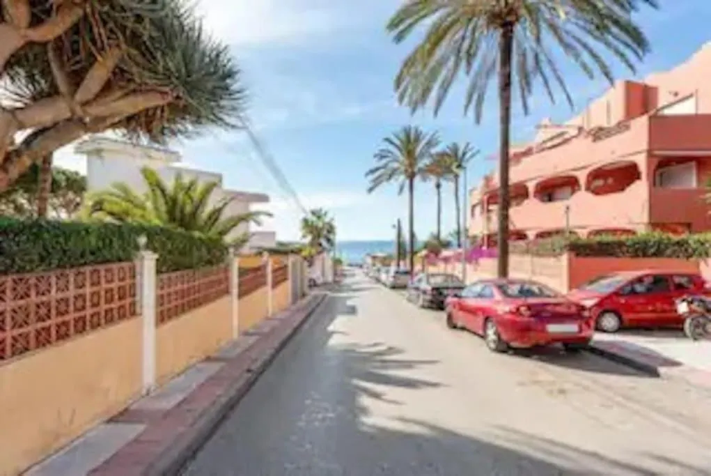Alvarito Playa Marbella Front Beach Apartment