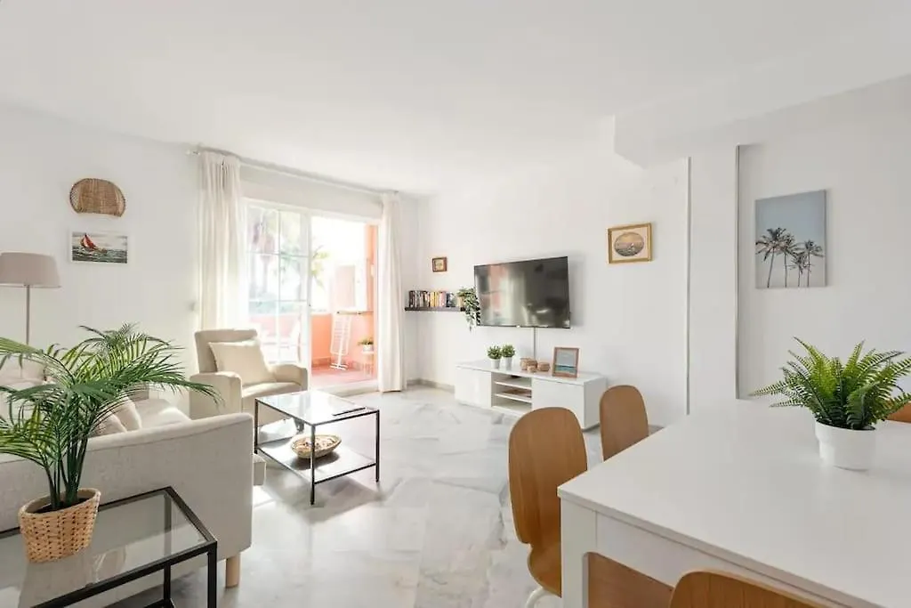 Alvarito Playa Marbella Front Beach Apartment